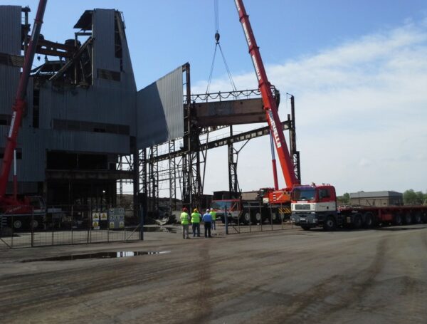 Demolición planta industrial